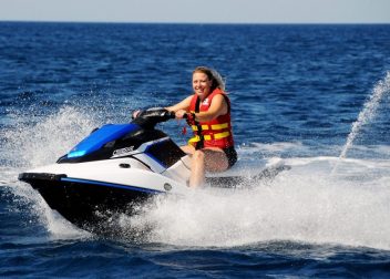 What to Look for When Renting a Jet Ski