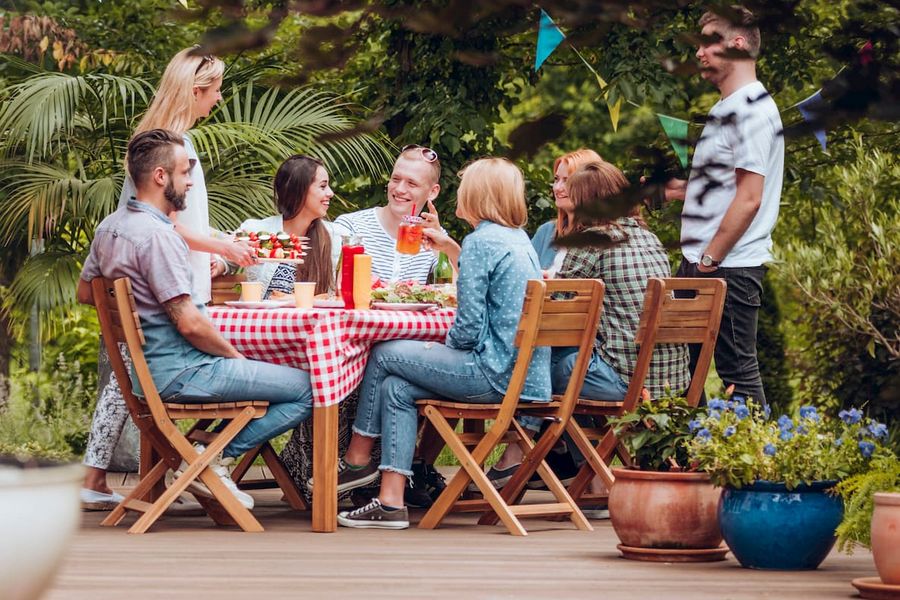 Essential Furniture to Rent for Your Family Picnic at Home